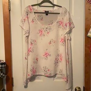 Torrid top, size 1, 100% polyester, white with pink & grey flowers